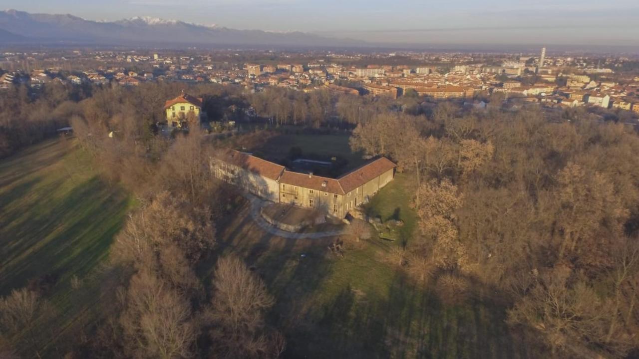 Cascina Bucolica B&B アルピニャーノ エクステリア 写真