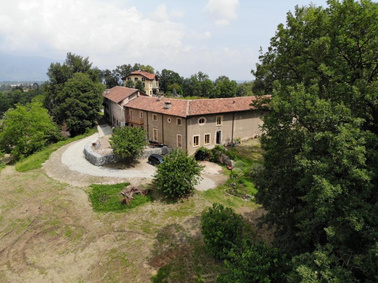 Cascina Bucolica B&B アルピニャーノ エクステリア 写真