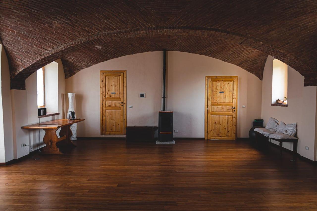 Cascina Bucolica B&B アルピニャーノ エクステリア 写真